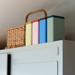 Hay Boîte En Fer Tin By Sowden 8 Hay Boîte En Fer Tin By Sowden -Hay Magasin 500583 01 11 EnvironmentImage 59ade2b6f2