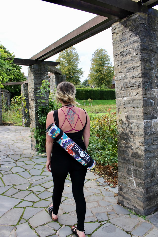 Hay Magasin -Hay Magasin zen bear yoga h0BY5sA8NOk unsplash